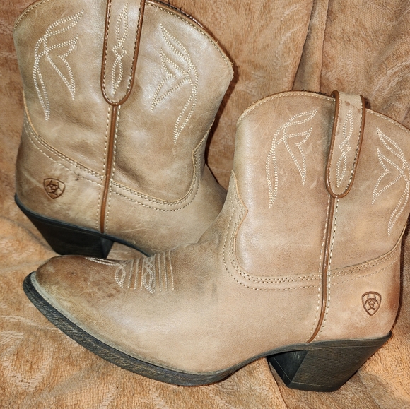 Ariat Shoes - Ariat Leather Booties 7.5